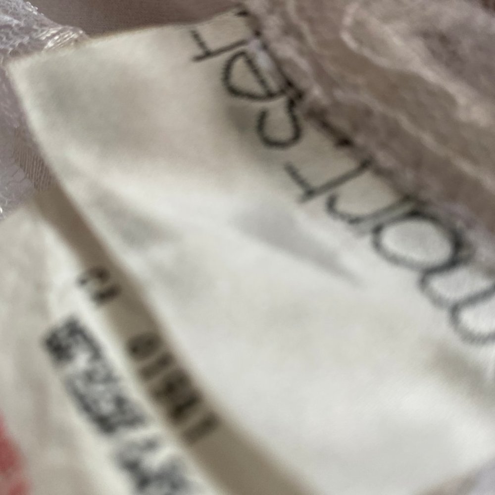 LADIES WHITE DRESS - Picture 6 of 7